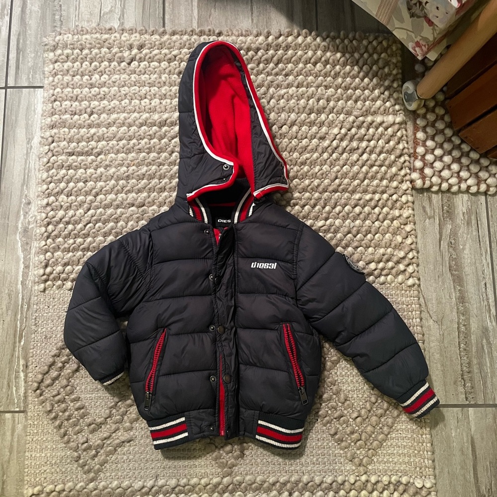 Diesel boy’s size 4 puffer jacket with detachable hood